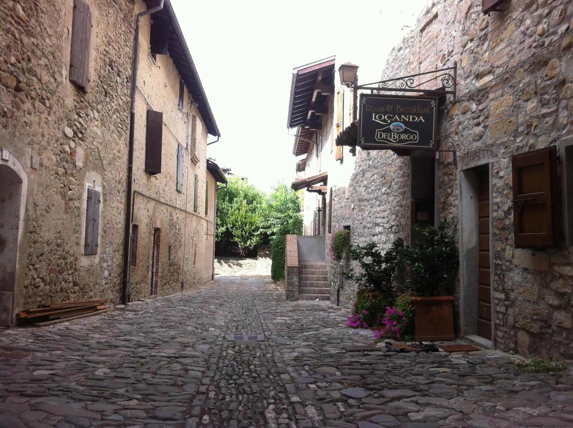 La Locanda Del Borgo Torrechiara Экстерьер фото