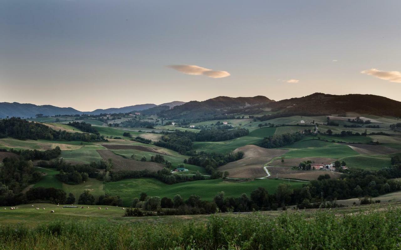 La Locanda Del Borgo Torrechiara Экстерьер фото